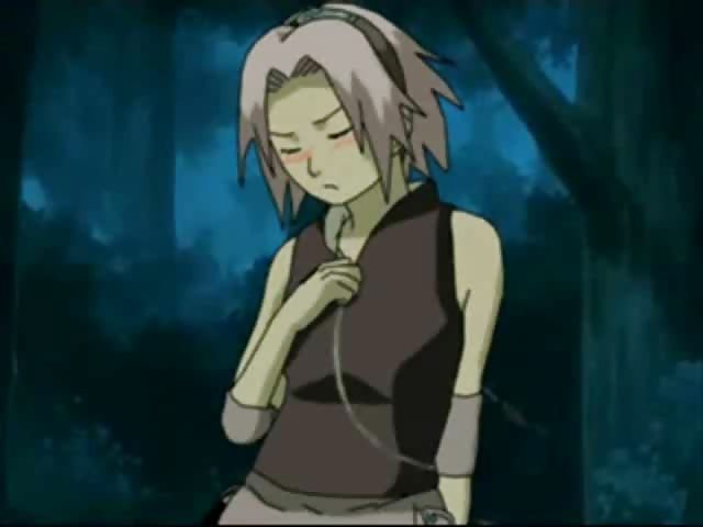 Naruto scopa nel bosco