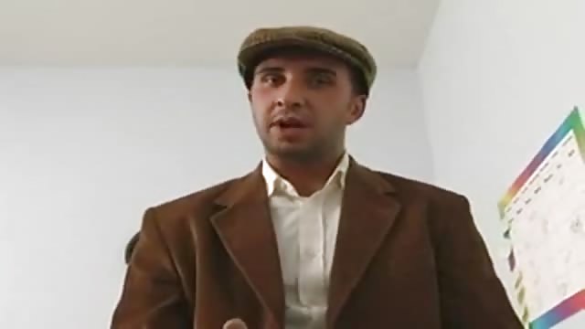 Tettona assurda scopata in classe
